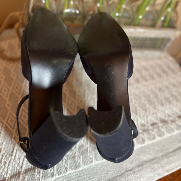 PM Collection Maura Navy Beaded Formal Heel. Size 7 1/2. 2 3/4” Heel - Picture 8 of 10